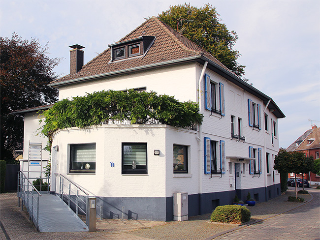 Praxisgebäude der Burgpraxis Docmaus in Baesweiler